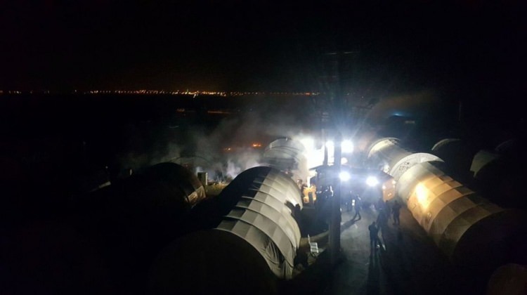 Güvenlik güçlerinin kaldığı çadır kentte yangın çıktı