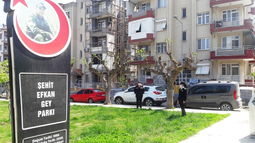 Güvenlikçiler görev başında 