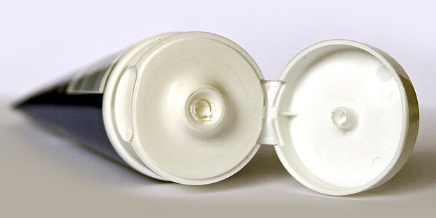 Güvensiz kozmetiklere ceza yağdı