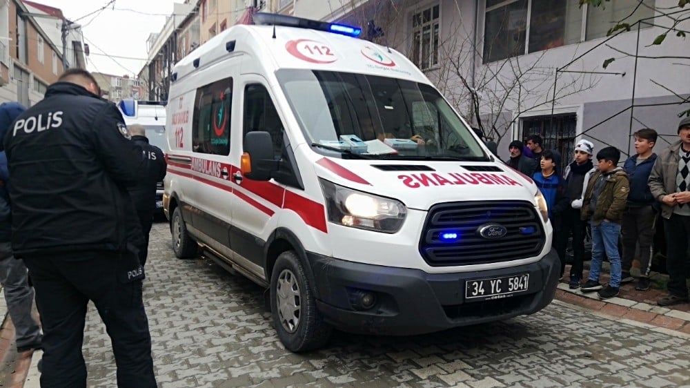 Güvercini yakalamak isteyen genç, 18 metreden yere düştü 