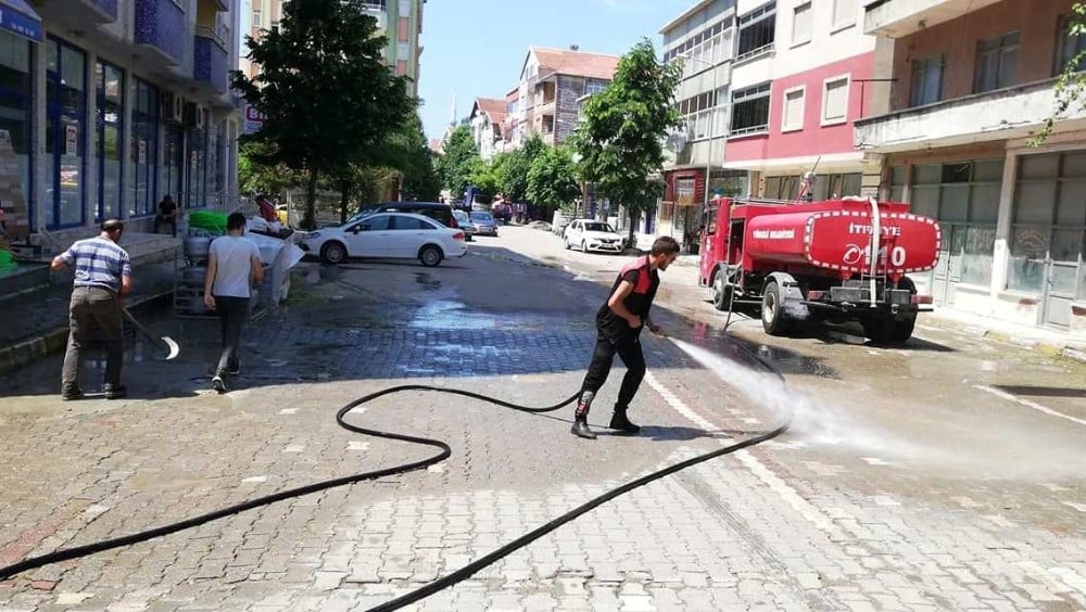 Güzelkent’te yaz temizliği 