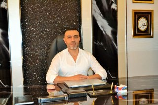 Güzelleşmek isteyen Avrupalılar Ömer Berberoğlu’nu tercih ediyor 