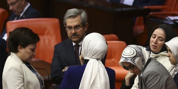 Haberi alan milletvekilleri kahroldu