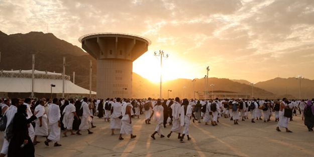 Hacdaki ölümlerin ardından bakan görevden alındı!