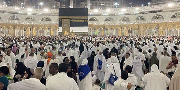 Hacı adayları için Diyanet'ten 'Danışma Hattı': Türk hacılar için yeni uygulama kararı çıkarıldı