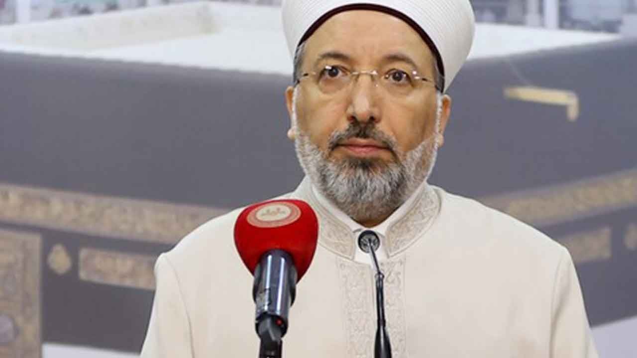 Hacı adaylarından Arafat’ta dua: Diyanet İşleri Başkanı Arpaguş yaptırdı