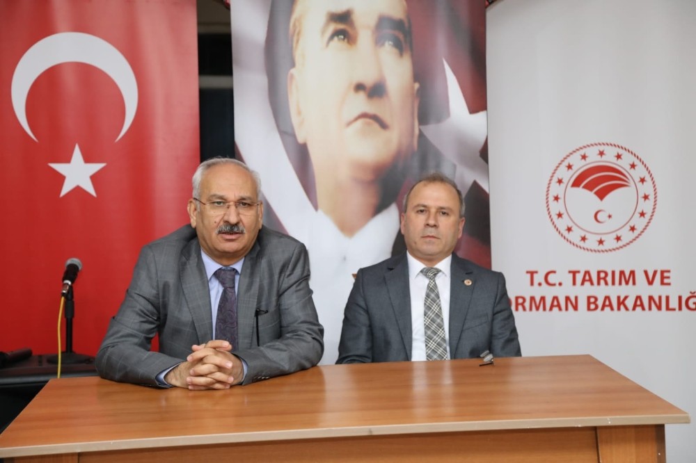 Hacılar Beldesinde çiftçi toplantısı 