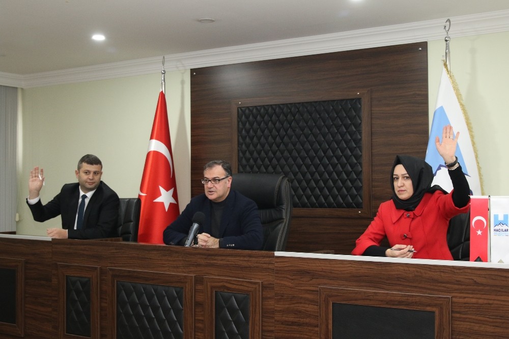 Hacılar Belediye Meclisi yılın ilk toplantısını gerçekleştirdi 