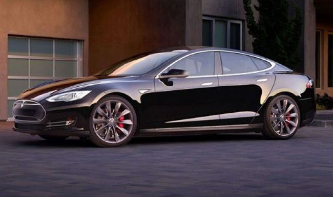 Hacker'lar Tesla'yı hack'lemeyi başardılar!