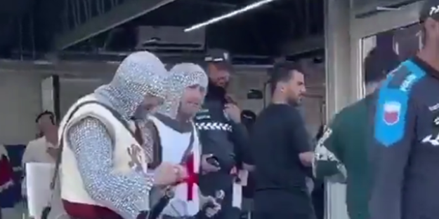 Haçlı provokasyonuna Katar'dan tokat!