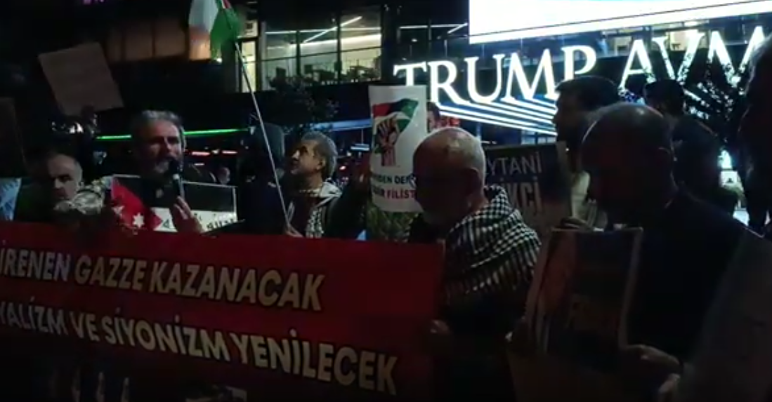 ‘Haddini aşma firavunlaşma’ Trump Towers önünde Gazze eylemi