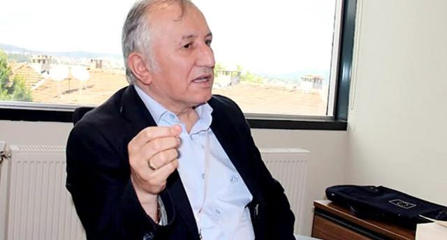 Hafız yazarın derdine bakın! Davutoğlu'nun gülü iyice şaşırdı