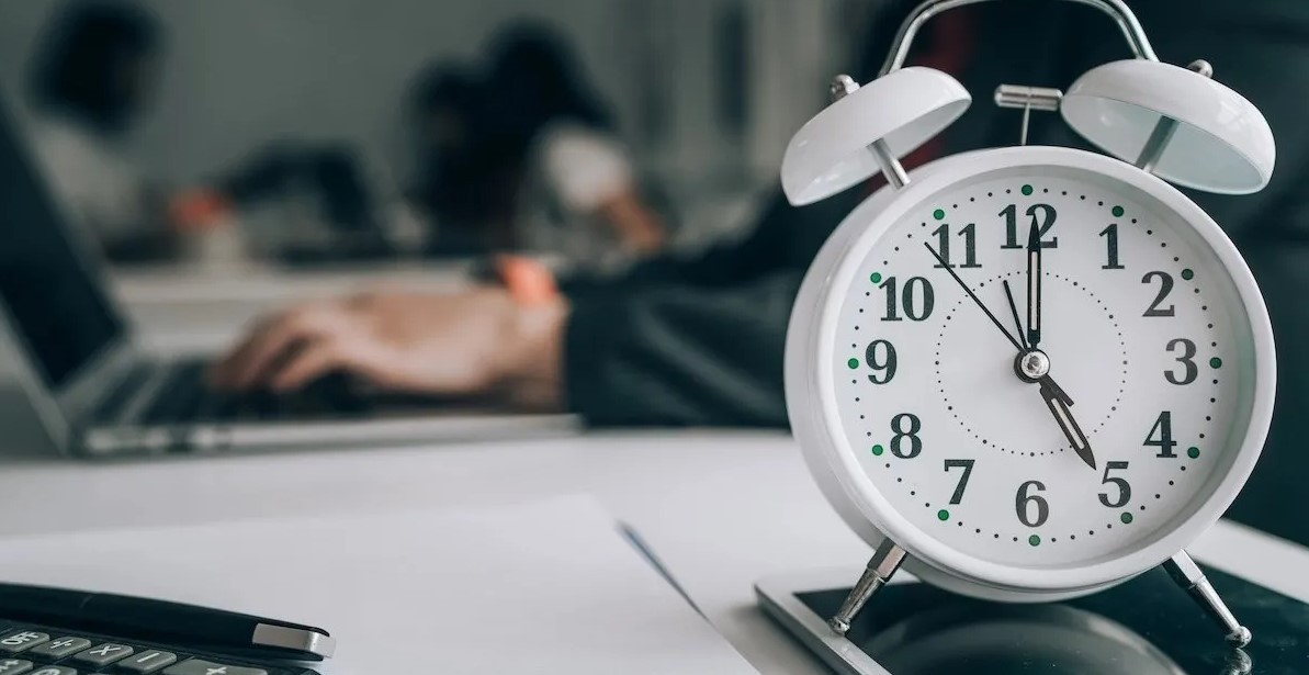 Haftalık çalışma saati değişiyor! Milyonları ilgilendiren karar belli oldu