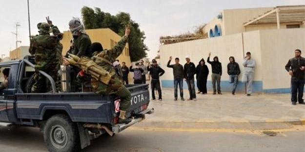 Hafter milisleri saldırı için toplanıyor!