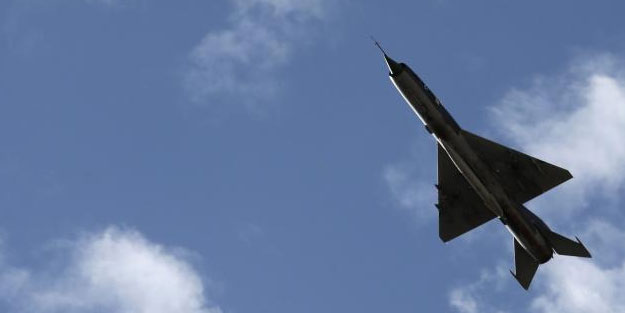 Hafter’in silah depolarına hava saldırısı düzenlendi