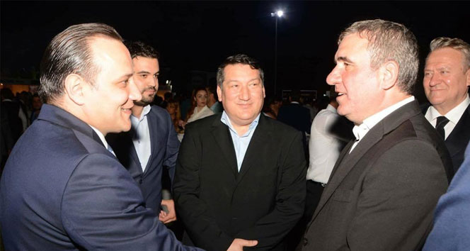 Hagi, Av. Demirhan'ı tebrik etti