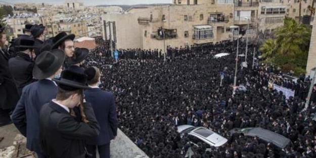 Haham cenazesinde virüs cirit attı!