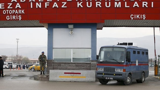 Hain darbeciler yaralı sivile saldırmış!