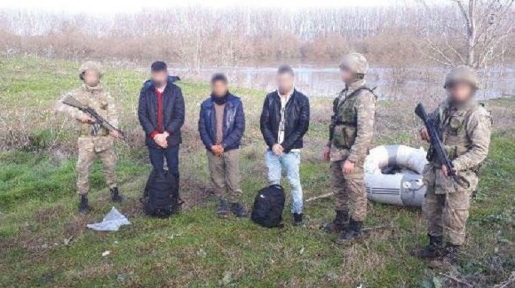 Hain, inine girmeden enselendi