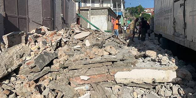 Haiti'de 7.2 büyüklüğünde deprem! Dehşete düşüren görüntüler...