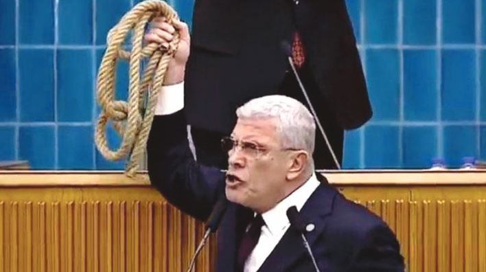 Hak ettiği dilden cevap! “Bağlayın şunu, sürece zarar vermesin”