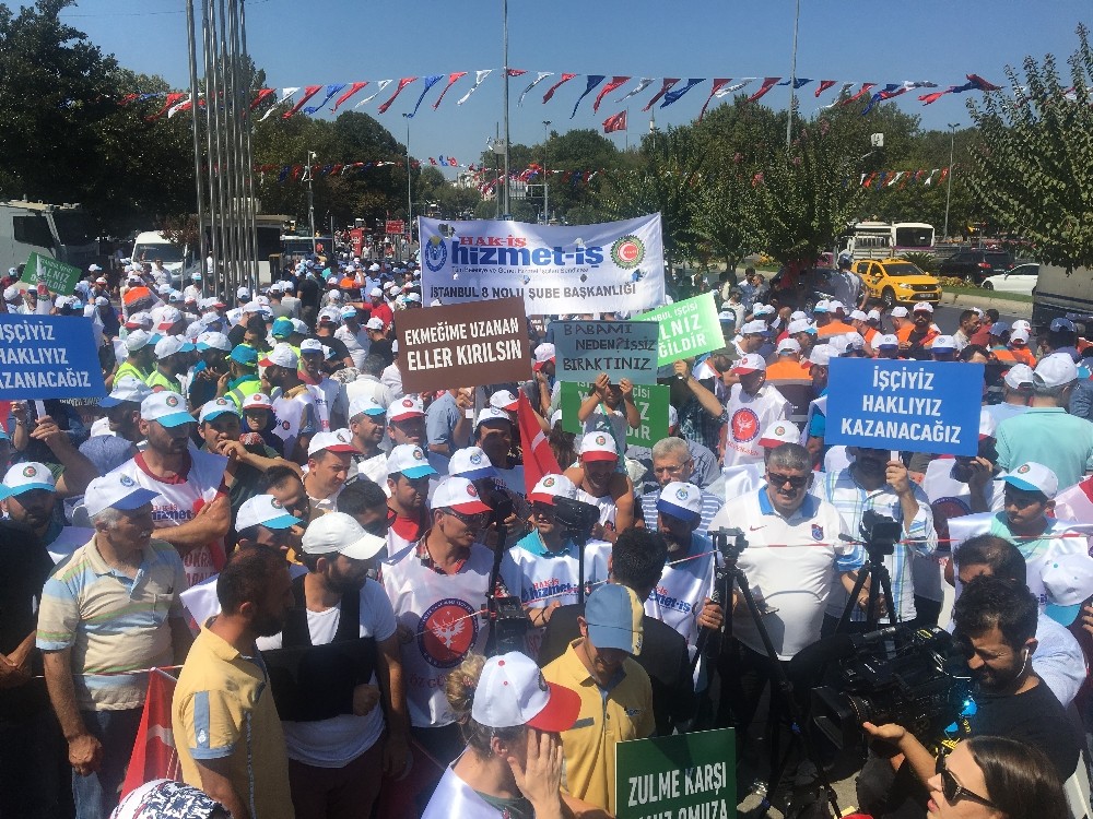 HAK-İŞ, İBB önündeki eyleme destek verdi 