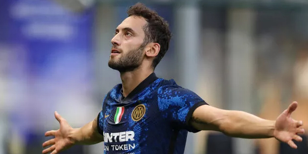 Hakan Çalhanoğlu kariyerinin imzasını atmak üzere!