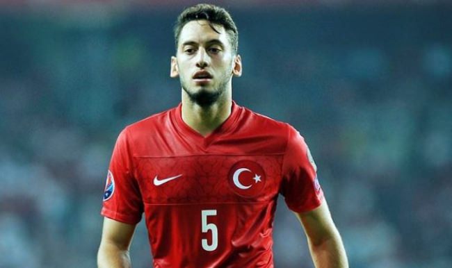 Hakan Çalhanoğlu sevinci