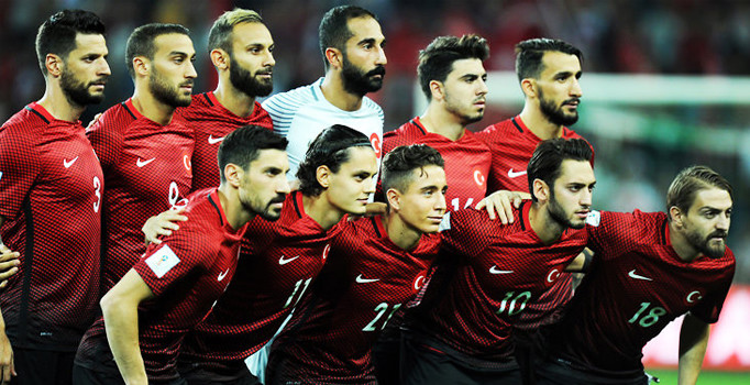 Hakan Çalhanoğlu yeni transferini ilk kez Fatih Terim'e söyledi