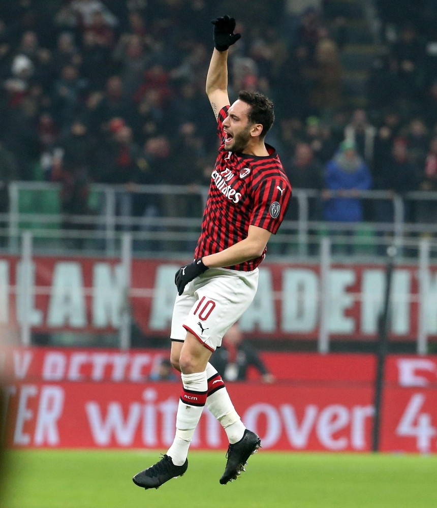 Hakan Çalhanoğlu’ndan kötü haber 