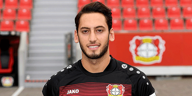 Hakan Çalhanoğlu'ndan olası İtalya eşleşmesi yorumu