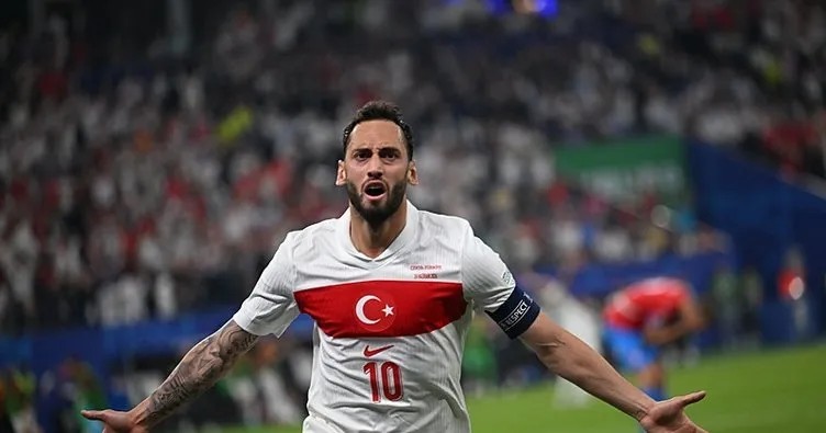 Hakan Çalhanoğlu'nun bu golü en iyi gol kategorisinde aday gösterildi