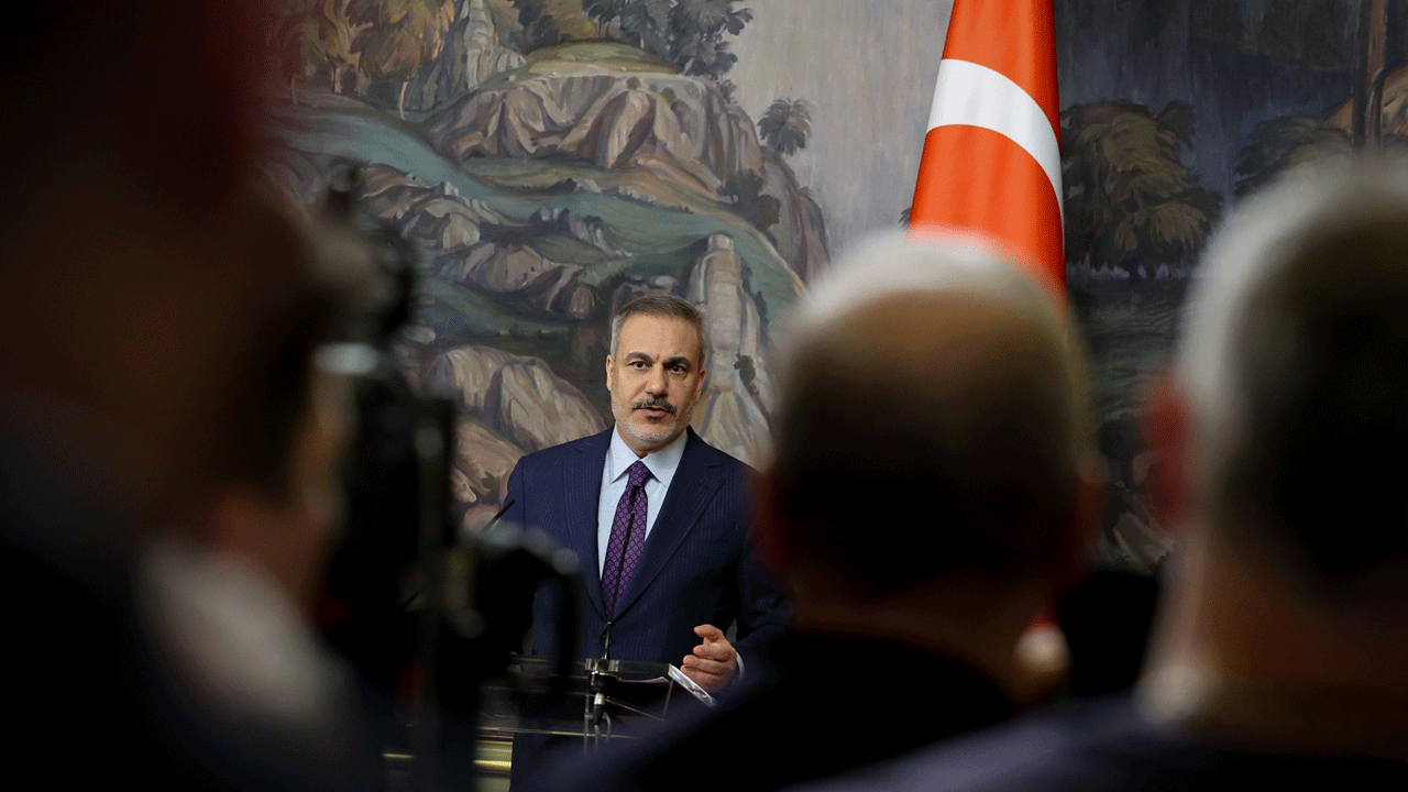 Hakan Fidan, Lavrov ile bir araya geldi: Bazıları savaş bitsin istemiyor!