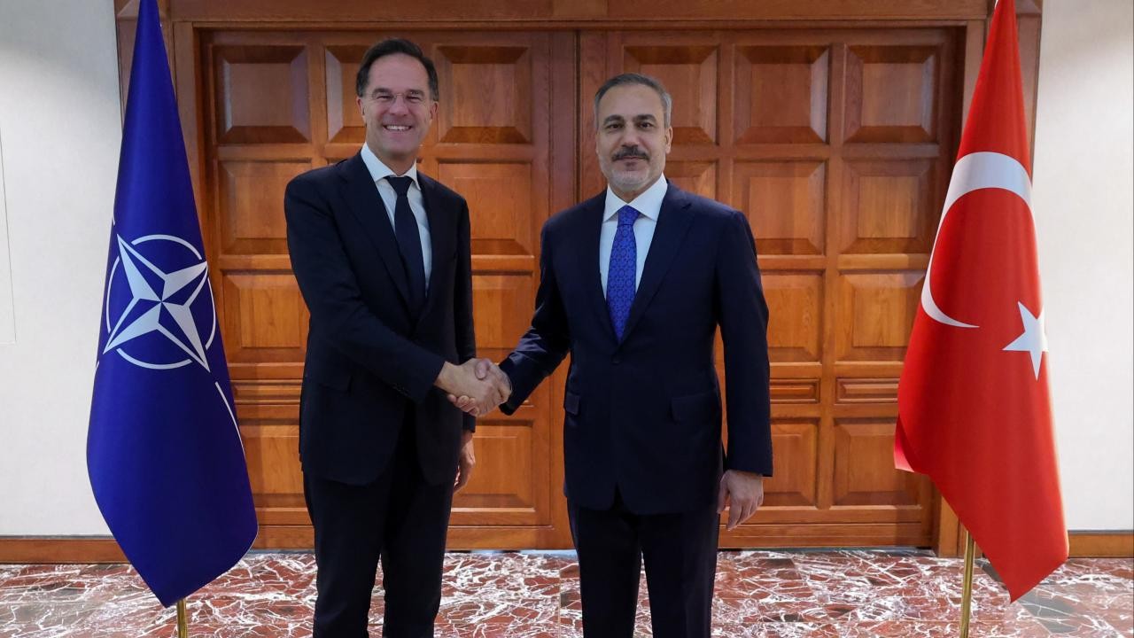 Hakan Fidan, Mark Rutte ile görüştü