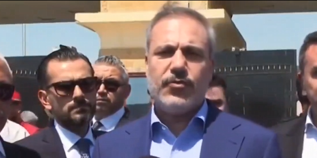 Hakan Fidan, Refah Sınır Kapısı'ndan dünyaya seslendi!