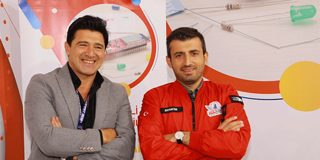 Hakan Ural, Selçuk Bayraktar ile bir araya geldi