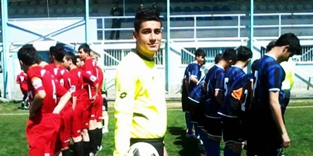 Hakemi döven futbolculara hapis cezası!