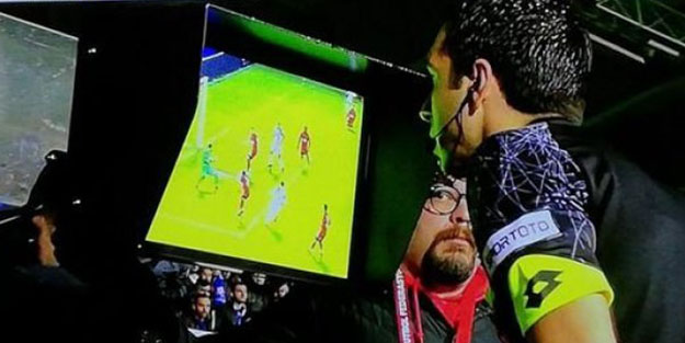 Hakemlerden ilk defa VAR ile penaltı kararı