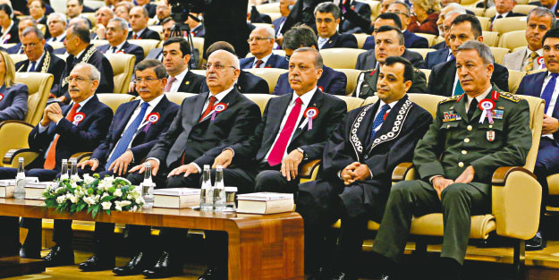 Teröre destek ifade özgürlüğü değildir