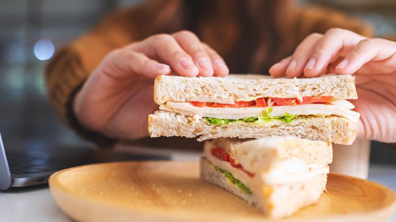 Hakim karşısına çıktı! Sandviç ‘silah’ kabul edildi