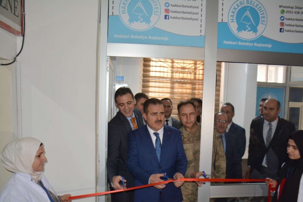 Hakkari Belediyesinden “Beyaz Masa Çözüm Merkezi” hizmeti 