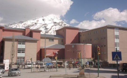 Hakkari’de yaralanan 8 askerin tedavisi sürüyor