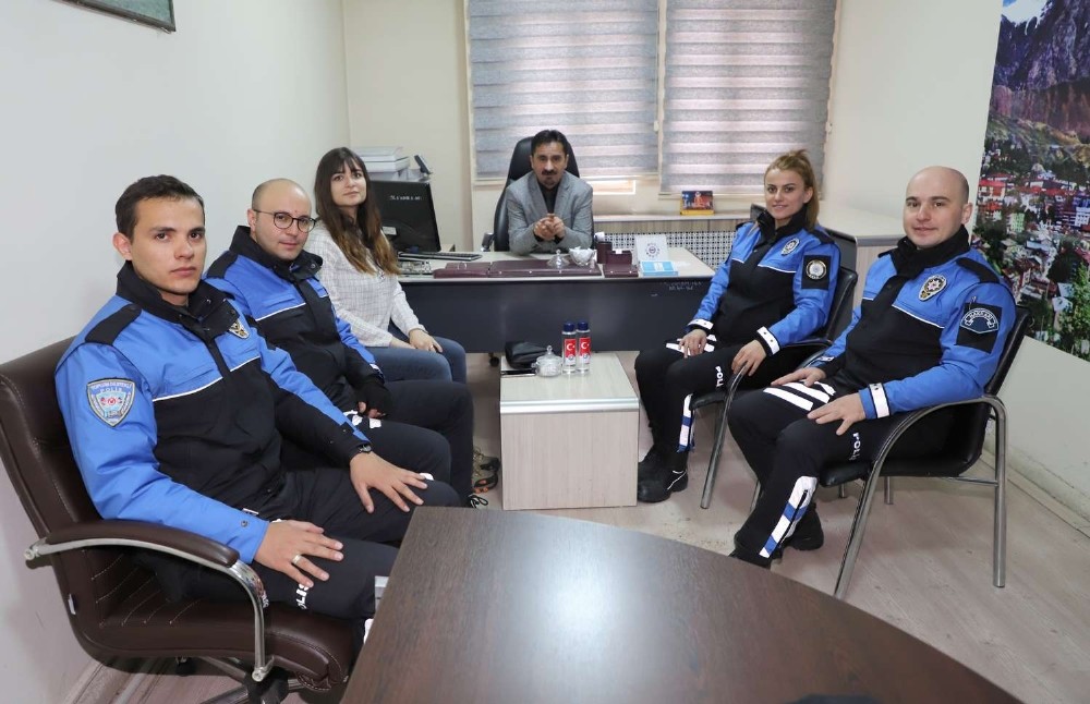 Hakkari polisinden İHA temsilcisi Taş’a ziyaret 