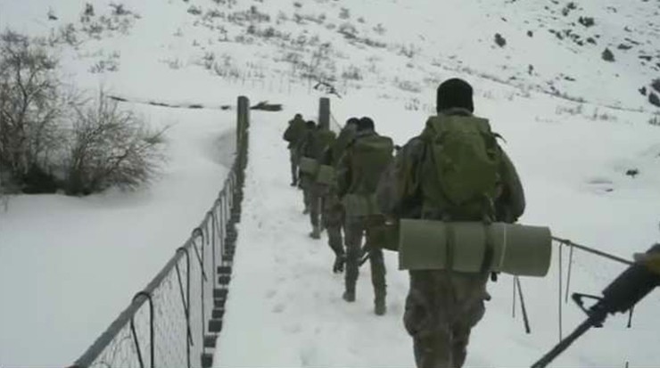 Hakkari polisinden ‘Uzun İnce Bir Yoldayım’ klibi 