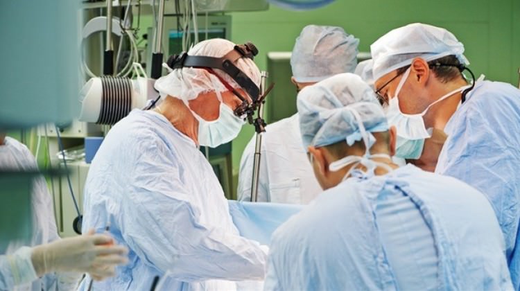 Hakkari Şemdinli'de 2 bin ameliyat yaptı