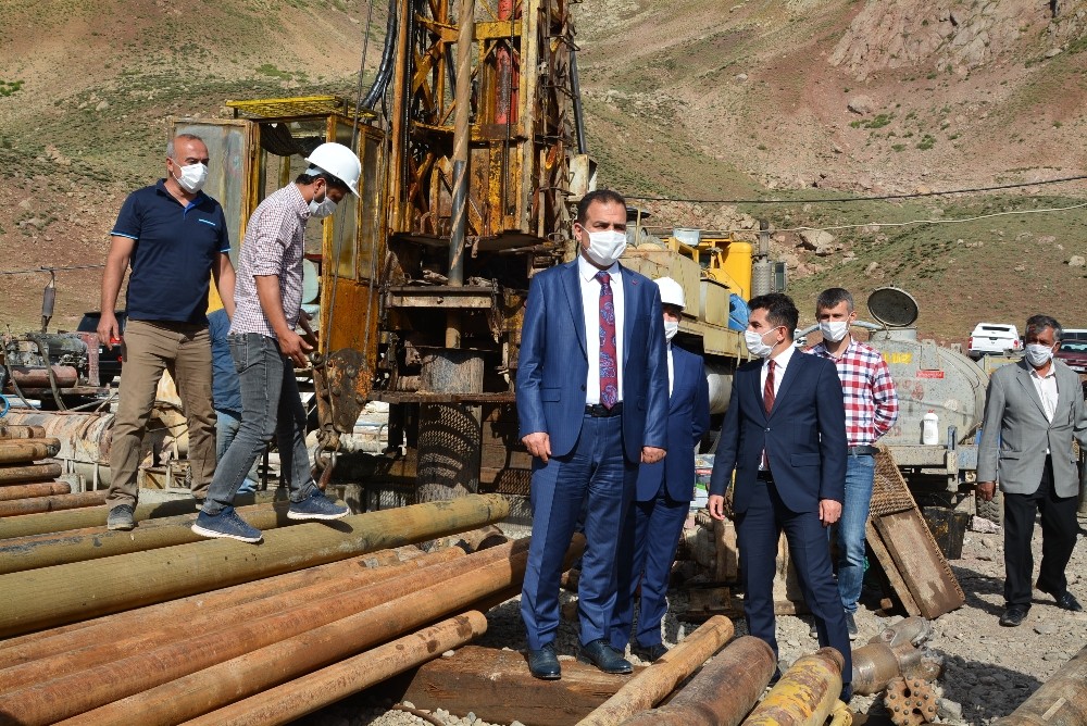 Hakkari-Van sınırında sıcak su sondajı 