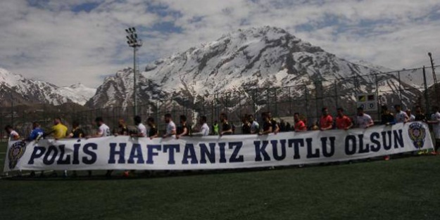 Hakkari-Yüksekova maçında açılan o pankart
