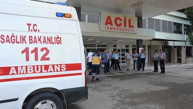 Hakkari Yüksekova'da kamyon devrildi: 1 ölü, 2 yaralı