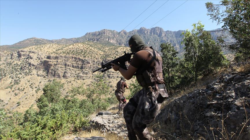 Hakkari'de 2 teröristin etkisiz hale getirildiği bildirildi