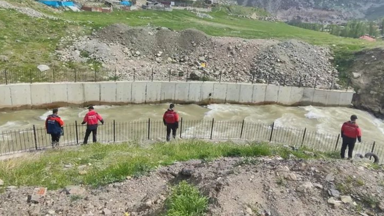 Hakkari’de 21 gündür kayıp olan kadını arama çalışmaları sürüyor